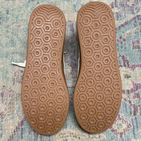 Steve Madden Taupe Sneakers with White Accents - Picture 2 of 5